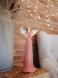 Andělka v růžových šatech s holubičkou v náručí 25cm